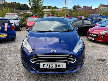 Used Ford Fiesta 2015 for sale - 75963305: Photo