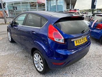 Used Ford Fiesta 2015 for sale - 75963305: Photo