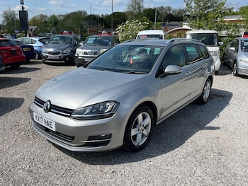 Used Volkswagen Golf 2017 for sale - 78477001: Photo
