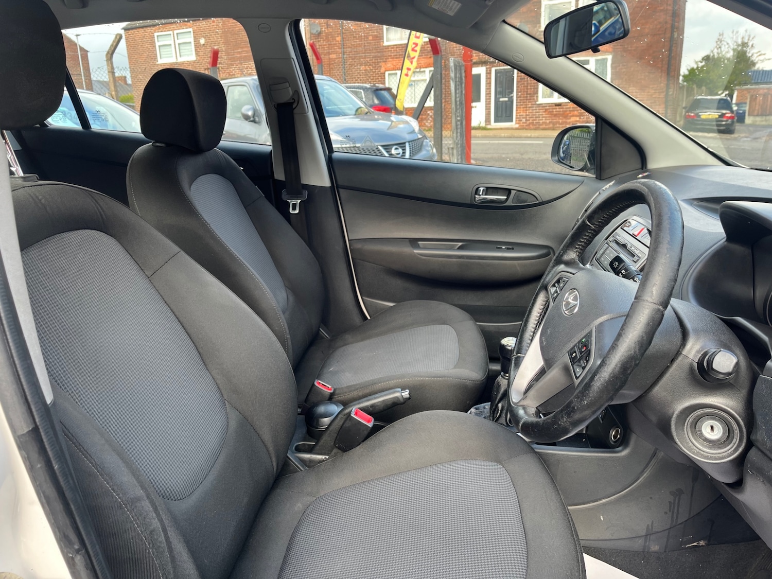 Used Hyundai i20 2012 for sale - 76536559: Photo 7