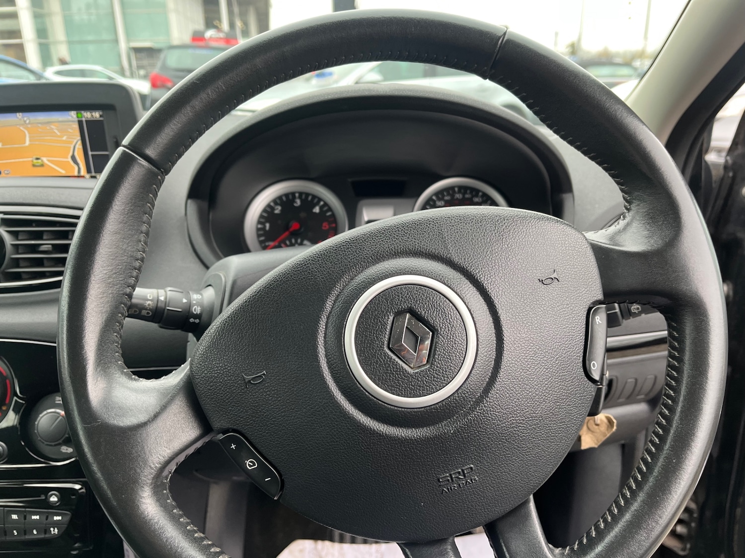 Used Renault Clio 2012 for sale - 76511099: Photo 15