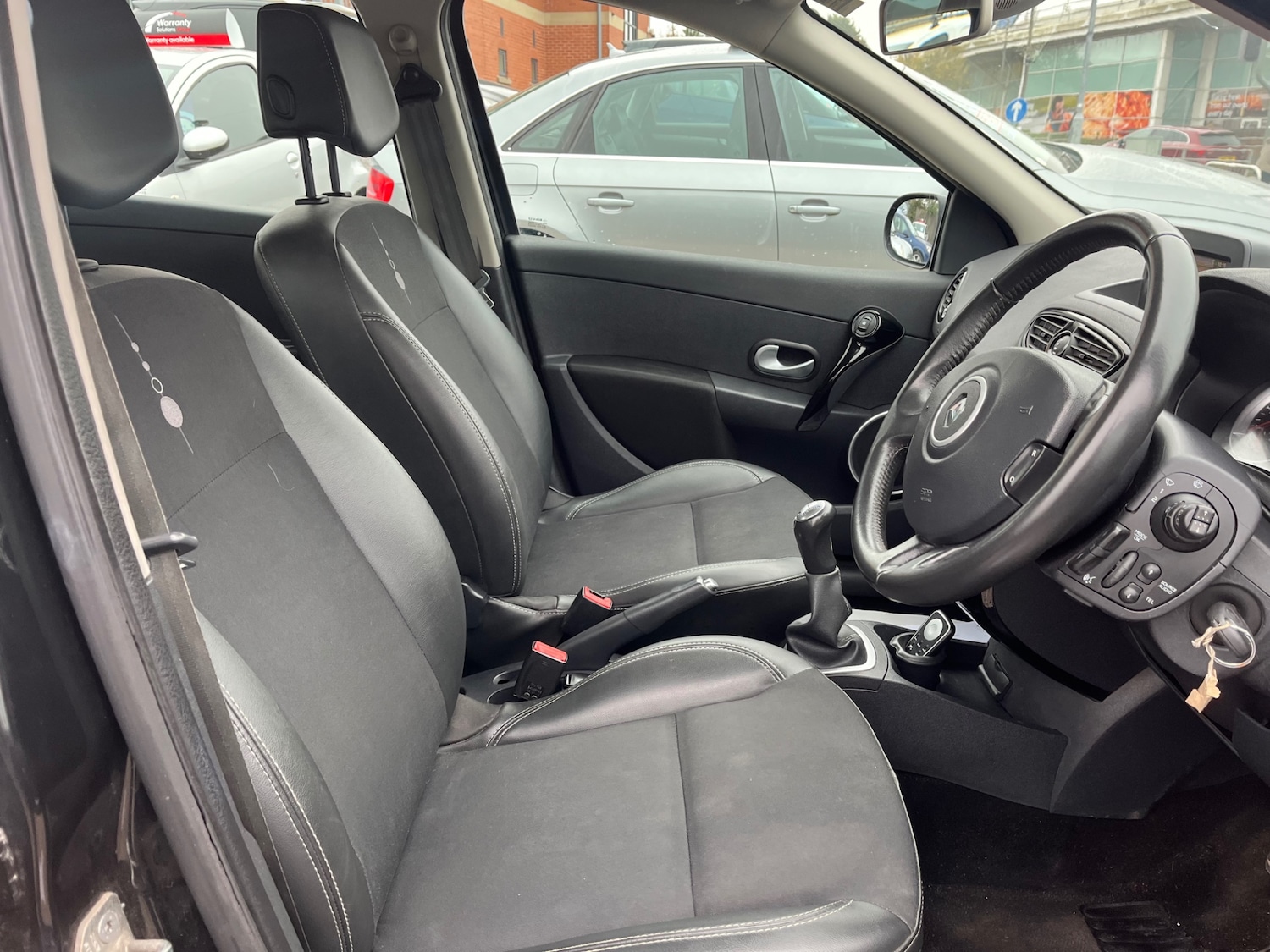 Used Renault Clio 2012 for sale - 76511099: Photo 7