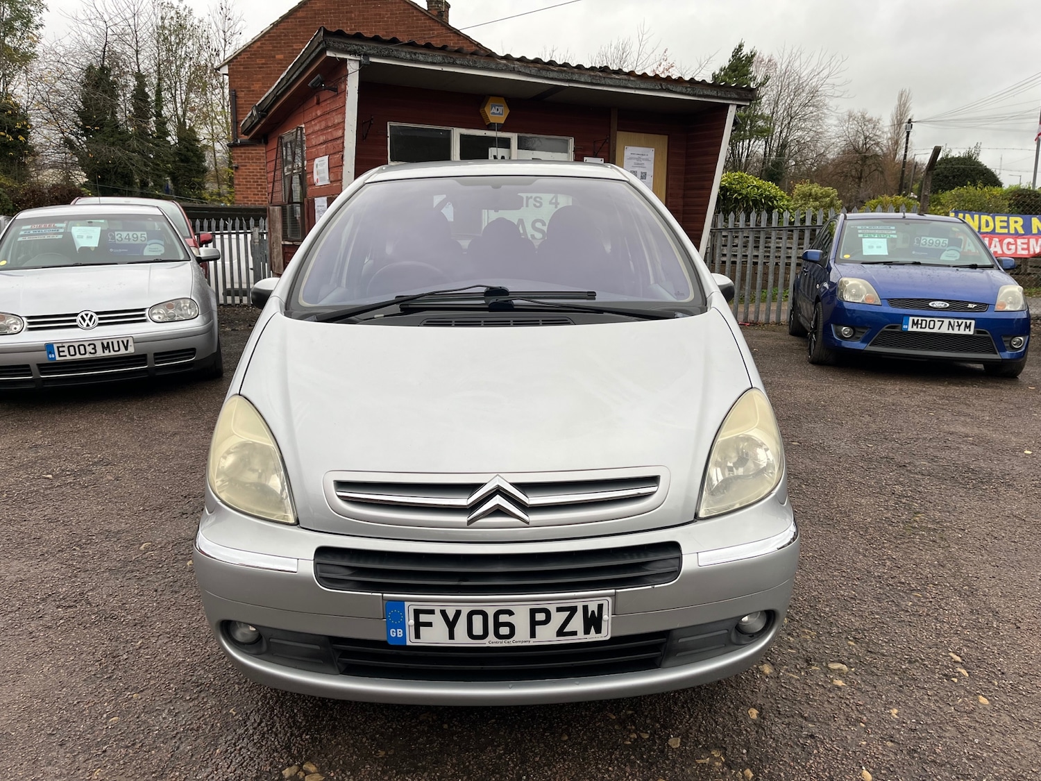 Used Citroen Xsara Picasso 2006 for sale - 76544417: Photo 2