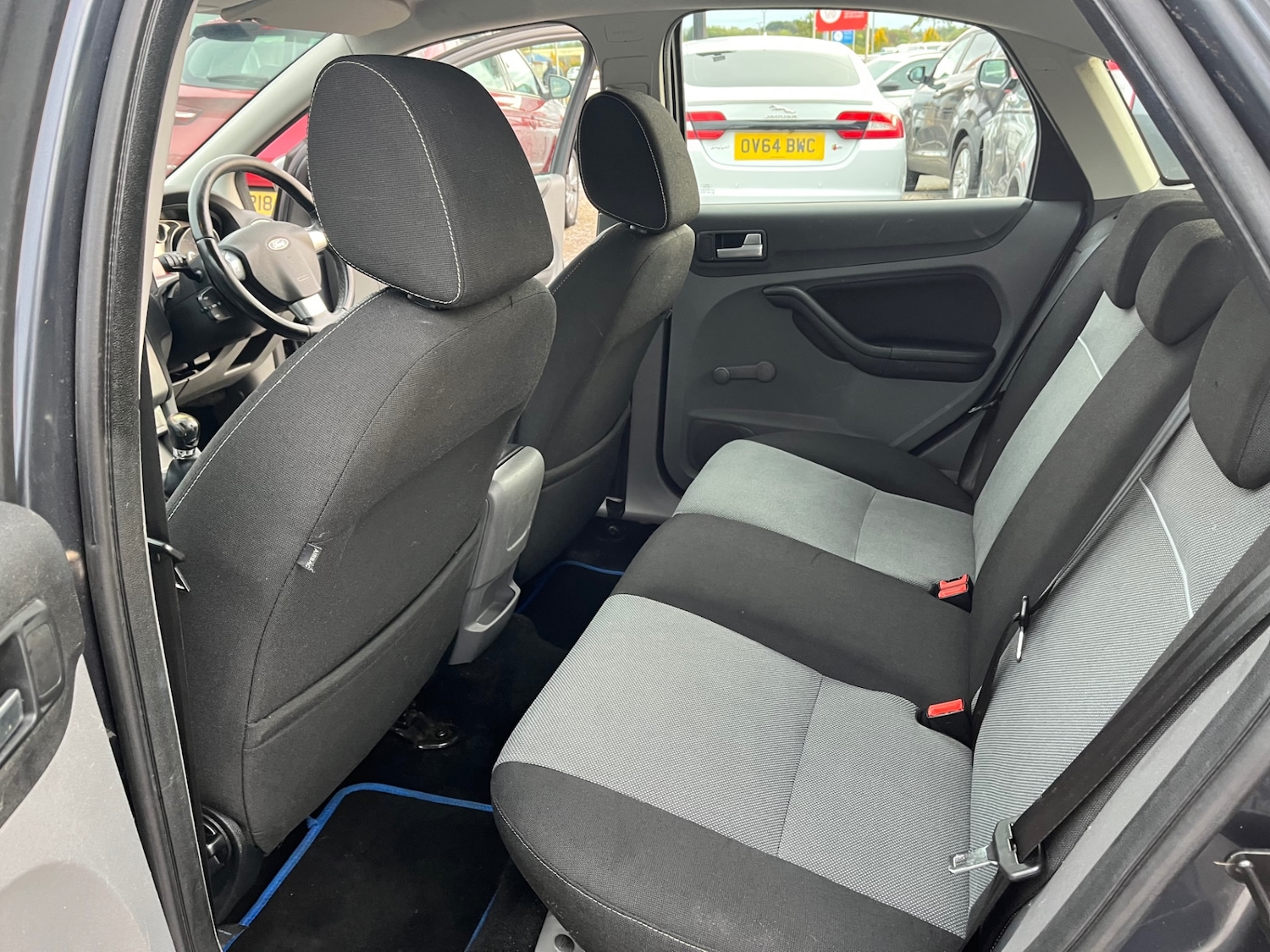 Used Ford Focus 2010 for sale - 76225480: Photo 10