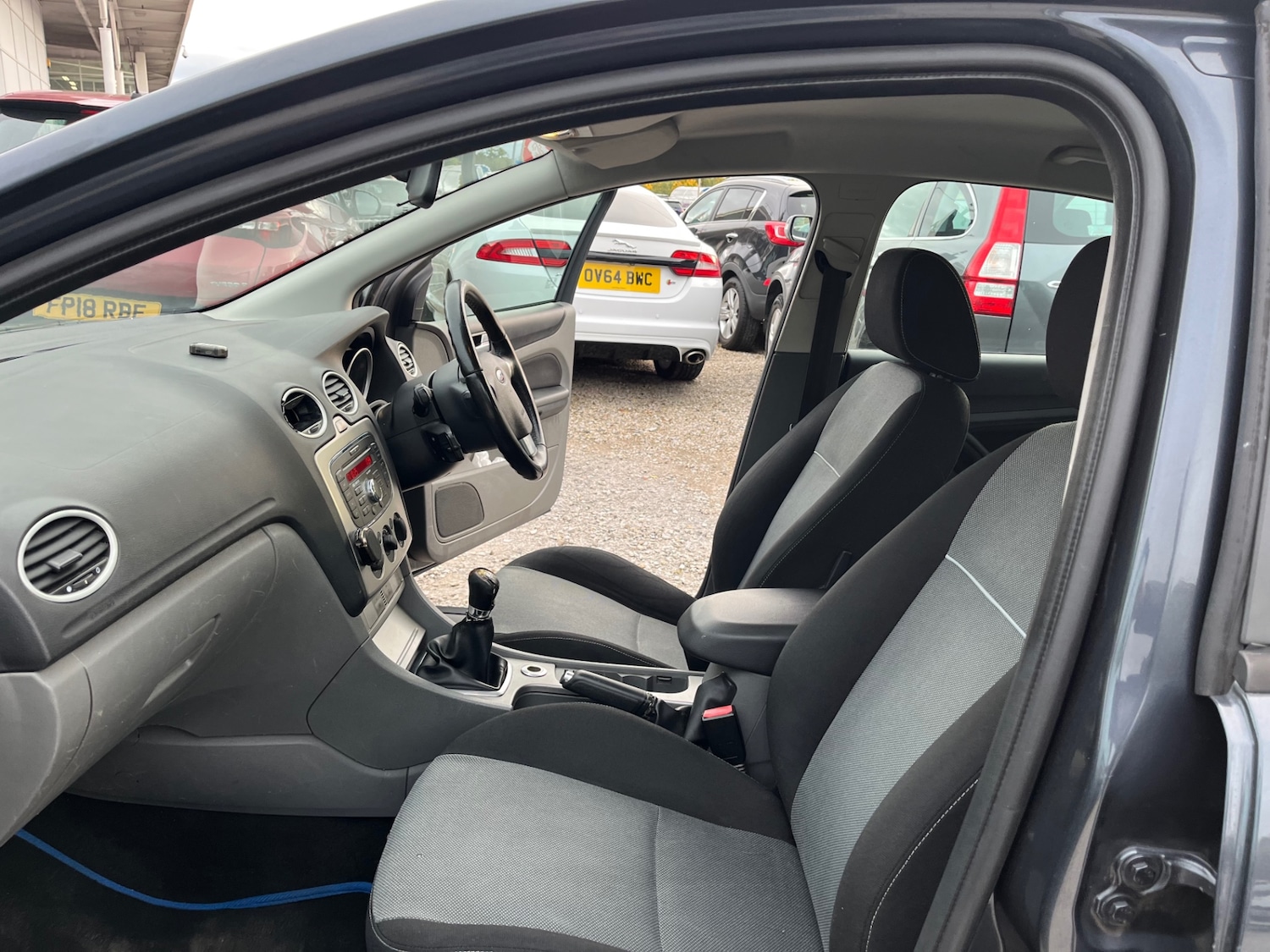 Used Ford Focus 2010 for sale - 76225480: Photo 11