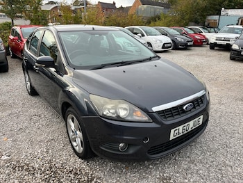 2010 (60) - 1.6 Zetec 5dr