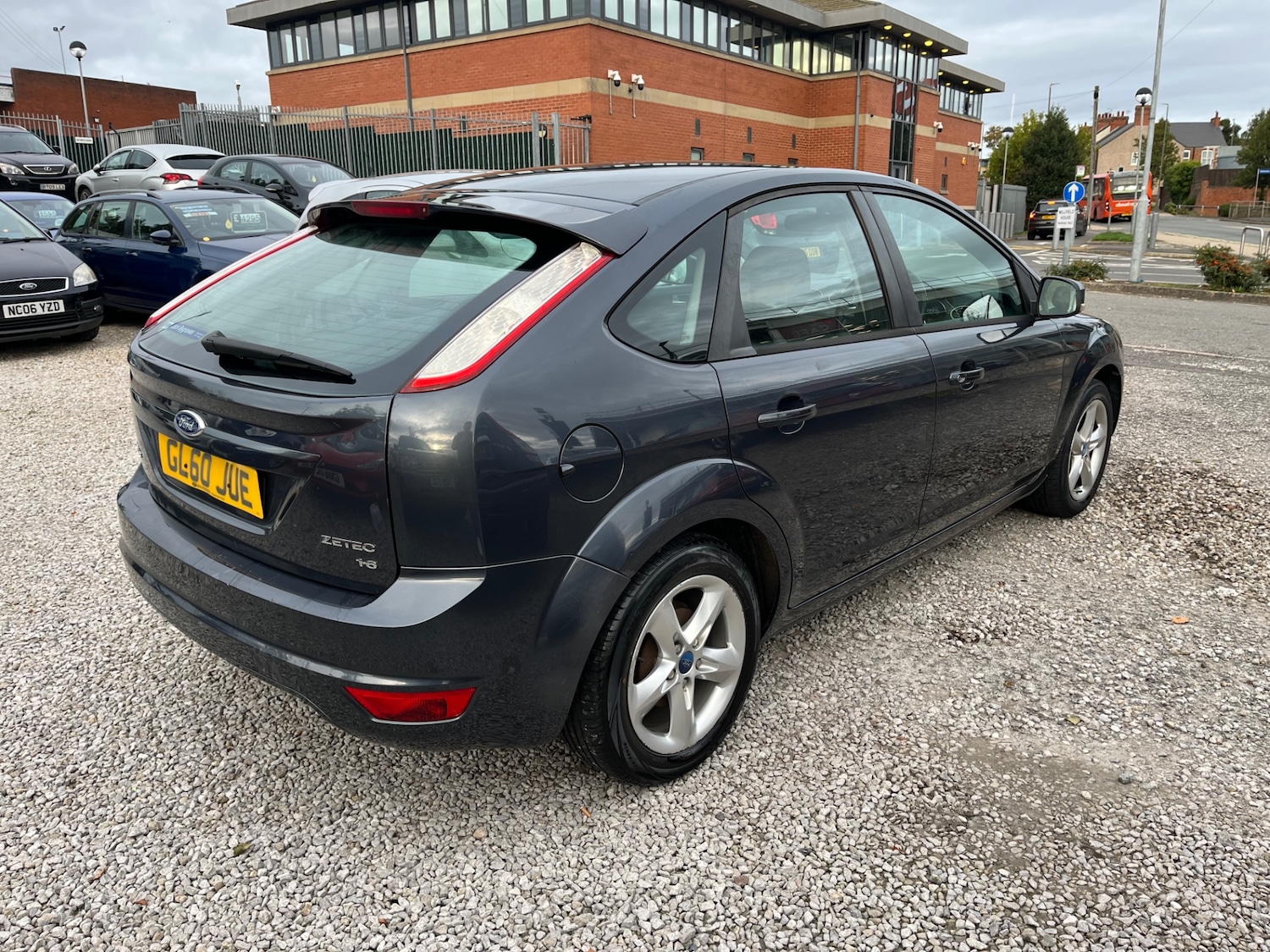 Used Ford Focus 2010 for sale - 76225480: Photo 6