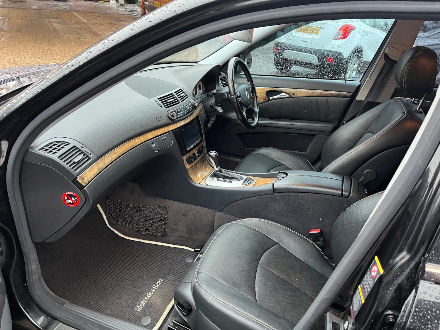 Used Mercedes-Benz E Class 2006 for sale - 76882867: Photo 8