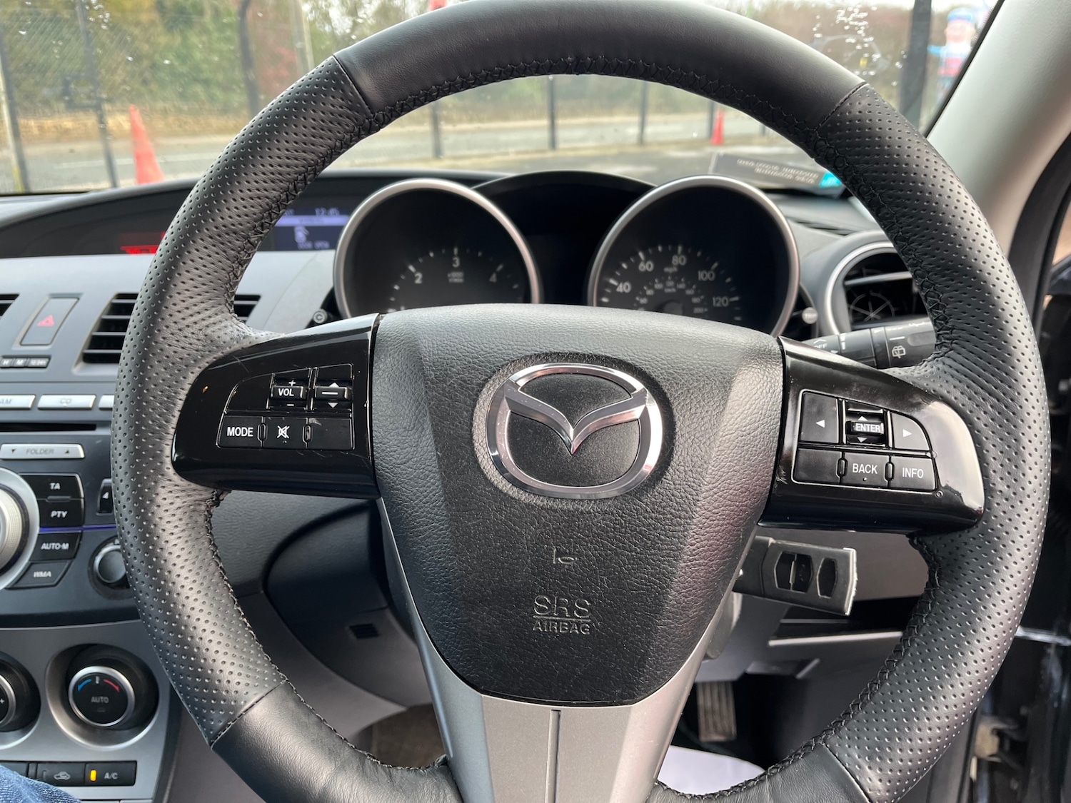 Used Mazda Mazda3 2010 for sale - 76797494: Photo 17