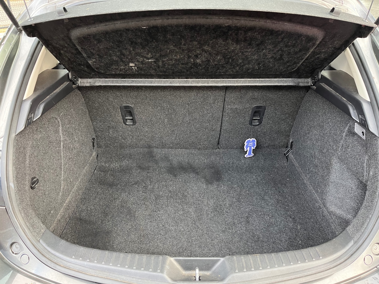 Used Mazda Mazda3 2010 for sale - 76797494: Photo 9