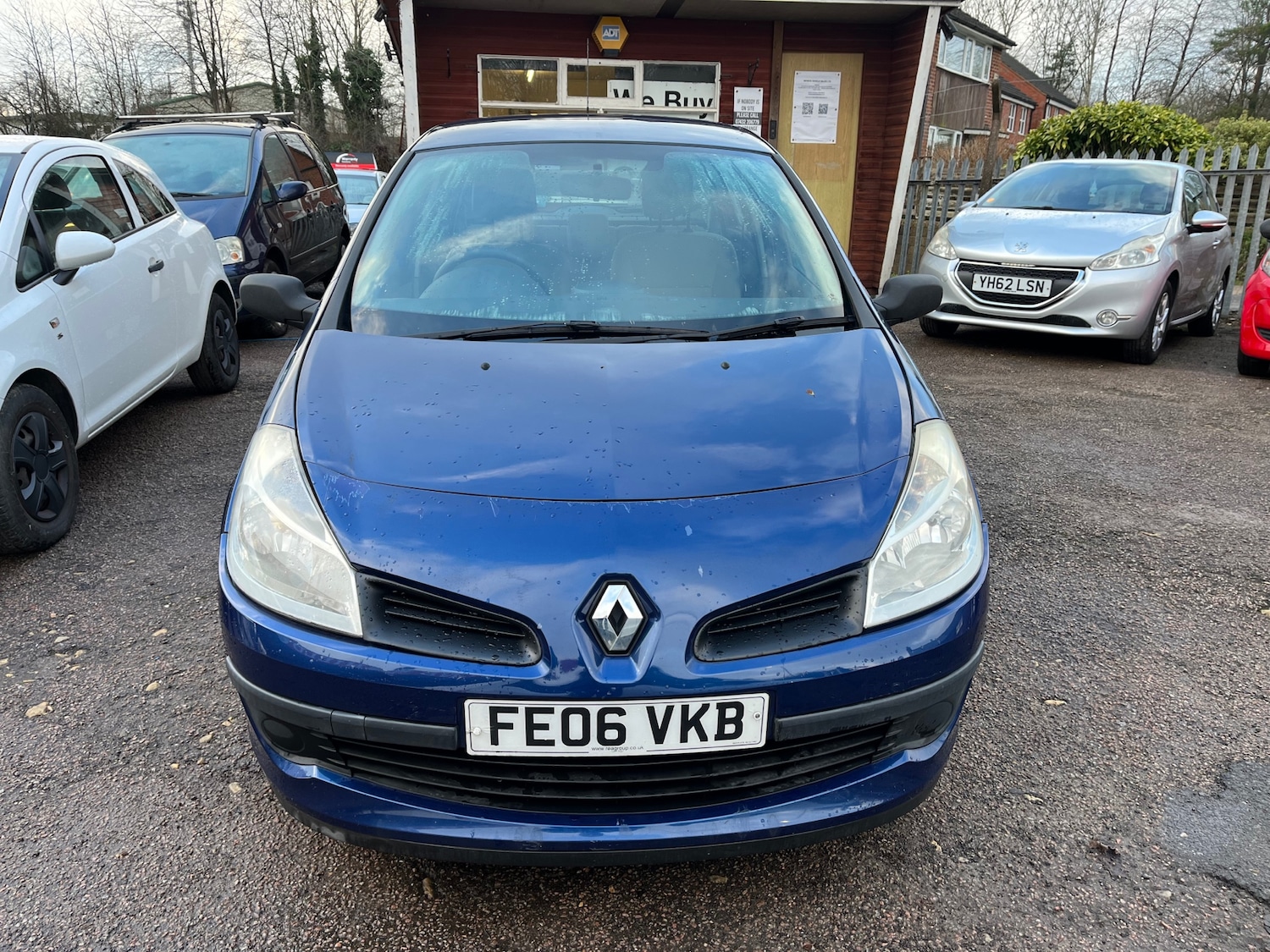 Used Renault Clio 2006 for sale - 77581607: Photo 2
