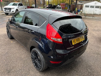 Used Ford Fiesta 2009 for sale - 76510792: Photo