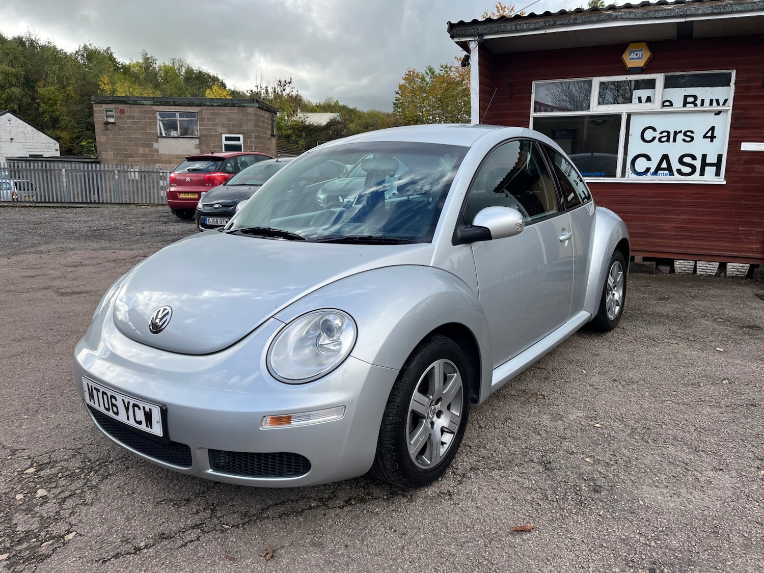 Used Volkswagen Beetle 2006 for sale - 76346823: Photo 3
