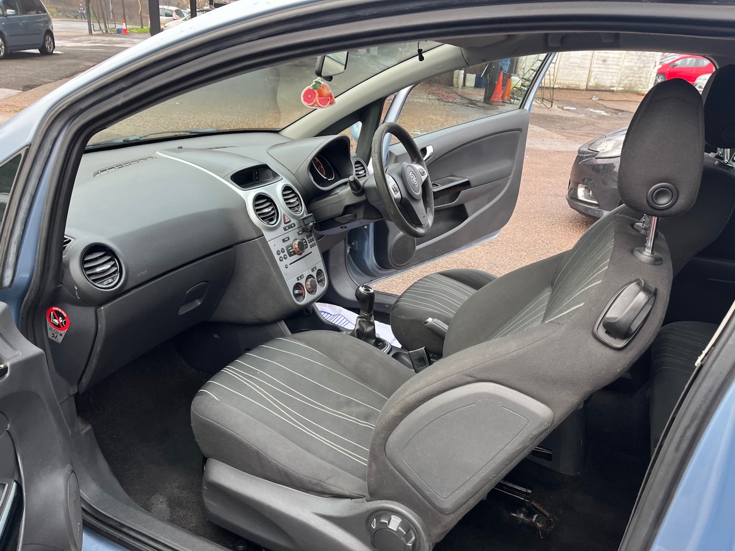 Used Vauxhall Corsa 2009 for sale - 77036206: Photo 10