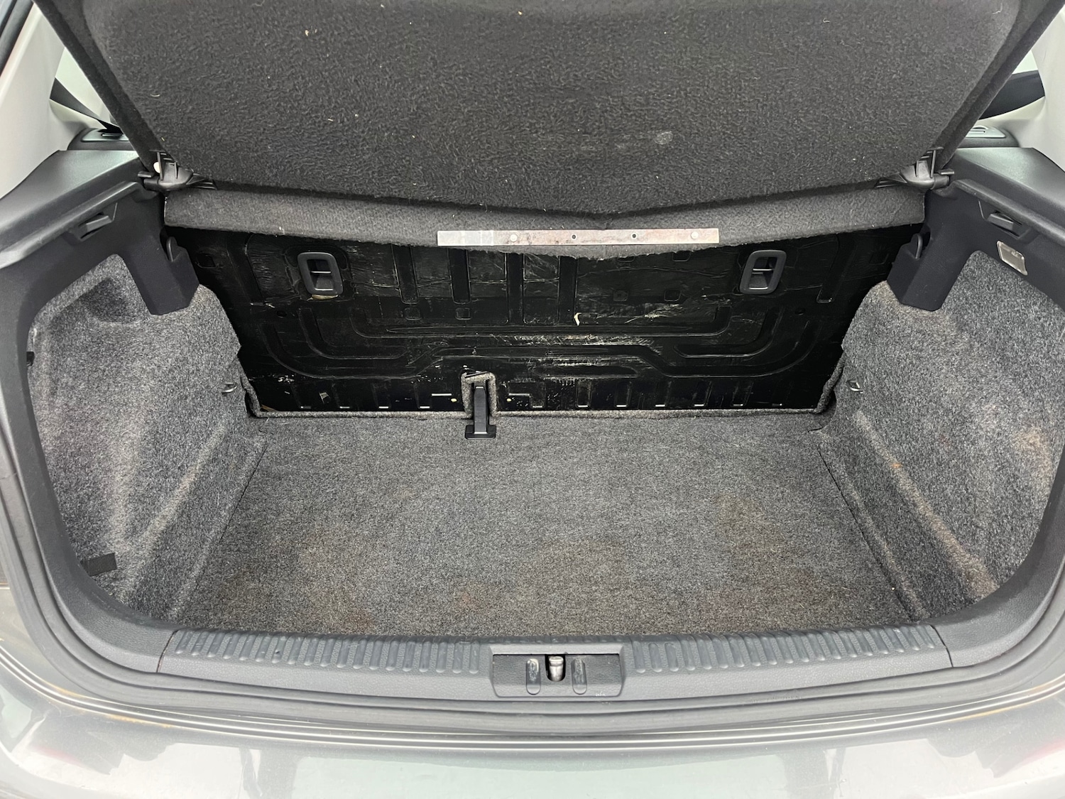 Used Volkswagen Polo 2010 for sale - 78018097: Photo 9