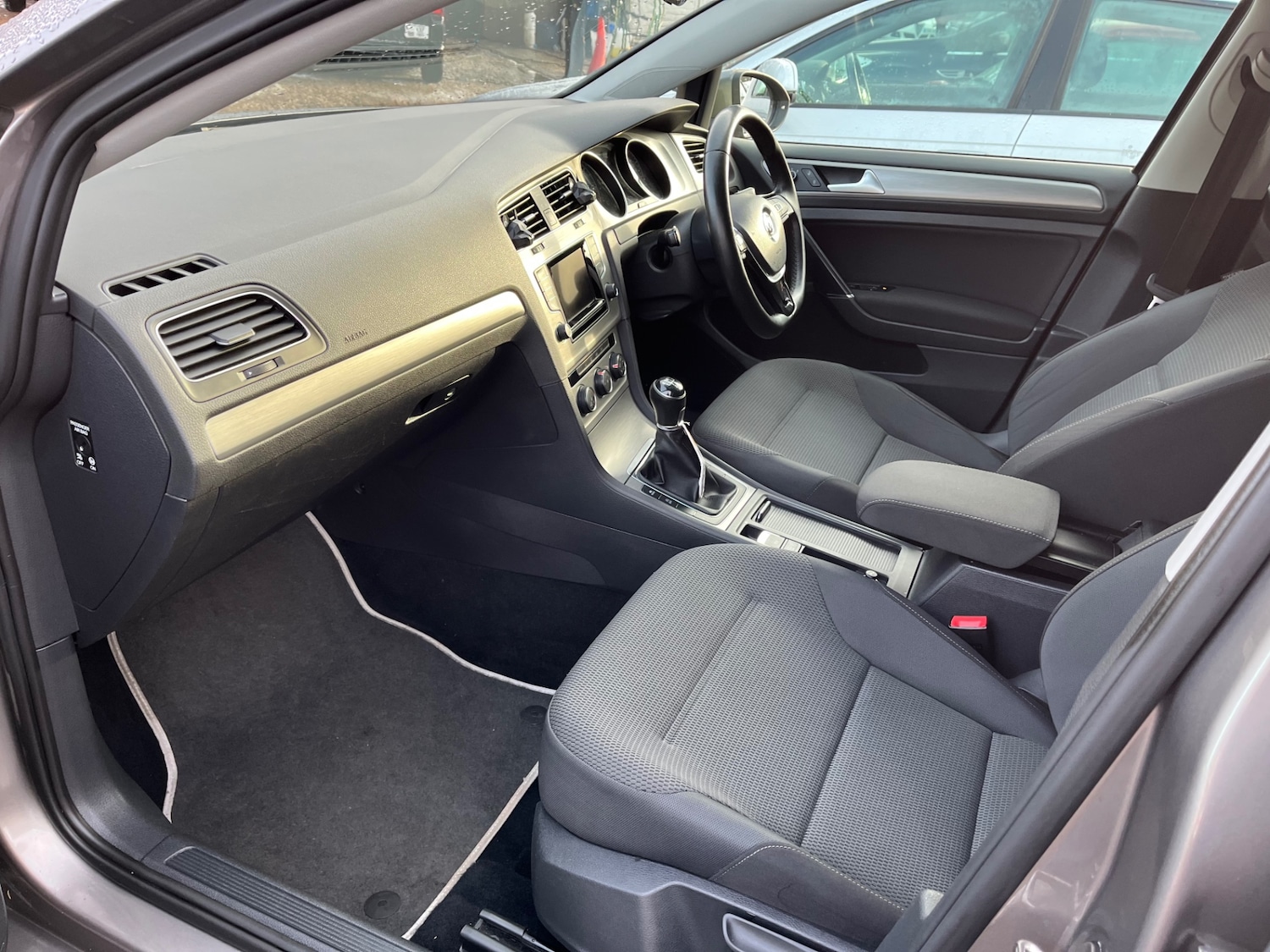 Used Volkswagen Golf 2014 for sale - 77201078: Photo 12