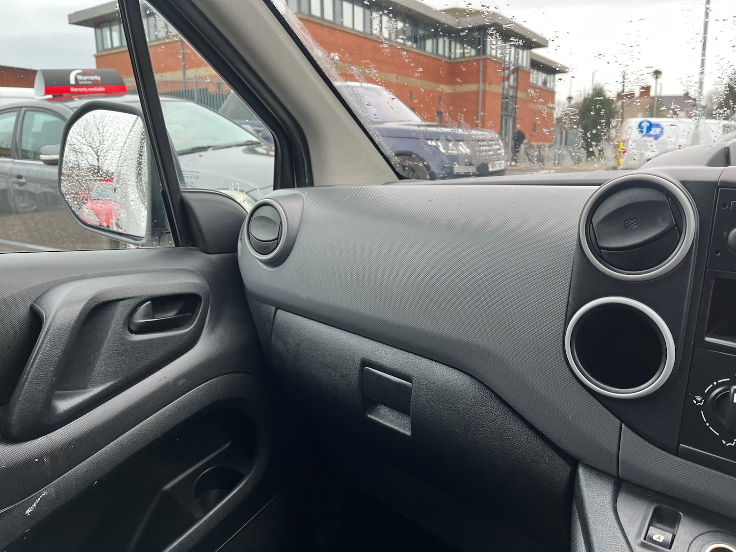 Used Citroen Berlingo 2010 for sale - 76974658: Photo 15