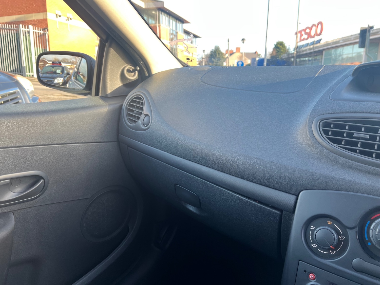 Used Renault Clio 2009 for sale - 76908854: Photo 15