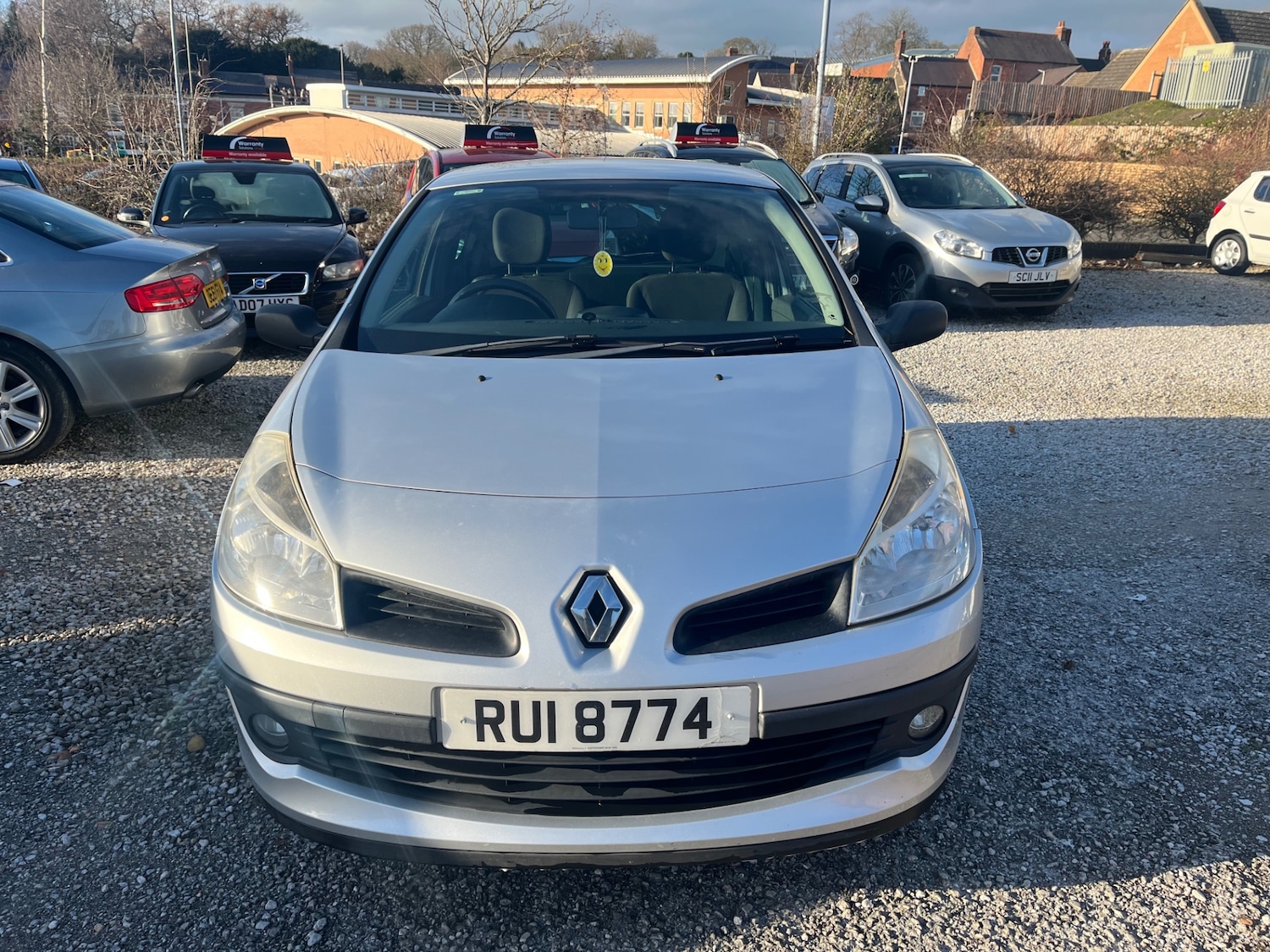 Used Renault Clio 2009 for sale - 76908854: Photo 2