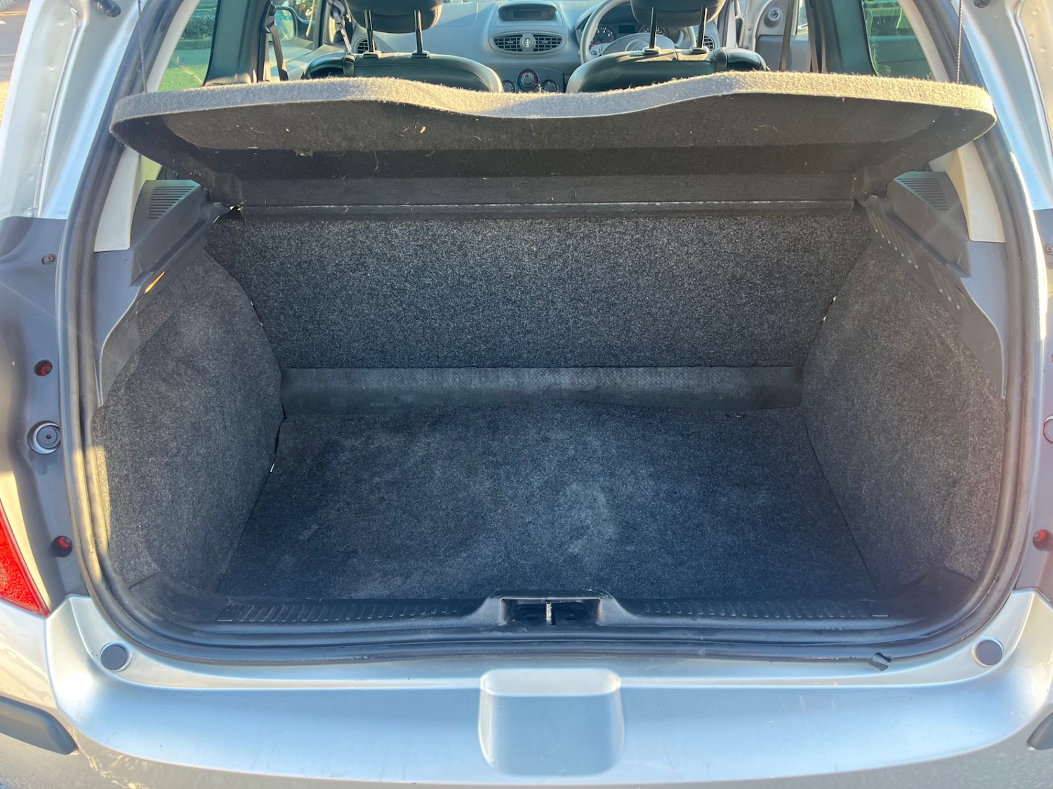 Used Renault Clio 2009 for sale - 76908854: Photo 8