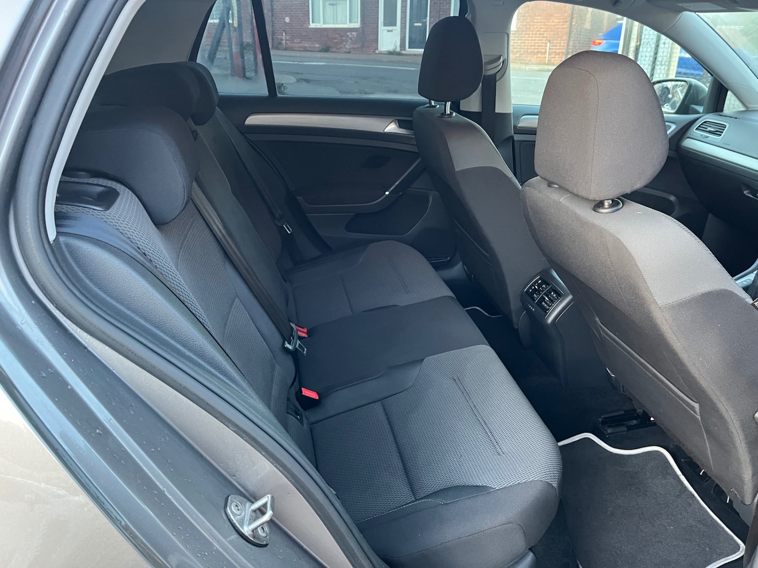 Used Volkswagen Golf 2014 for sale - 76685259: Photo 8