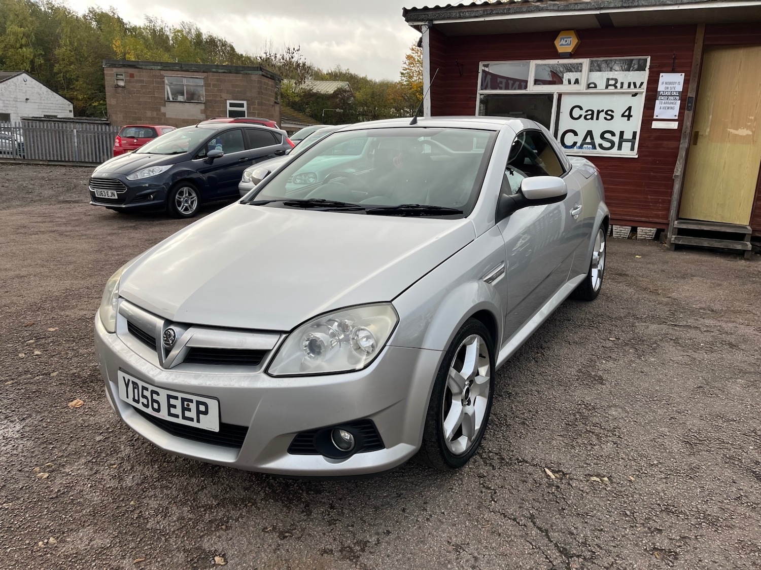 Used Vauxhall Tigra 2006 for sale - 77140804: Photo 3