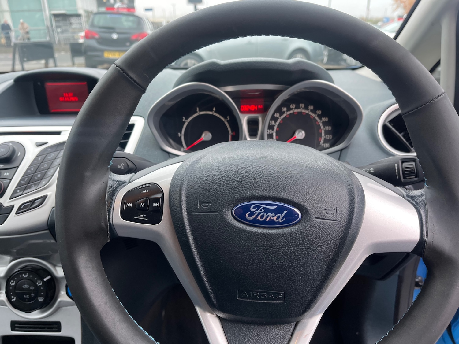 Used Ford Fiesta 2010 for sale - 76511136: Photo 16