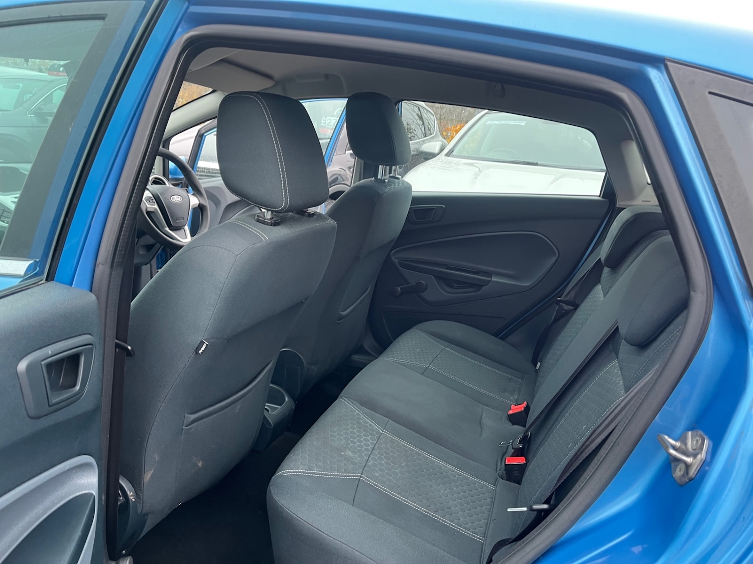 Used Ford Fiesta 2010 for sale - 76511136: Photo 5