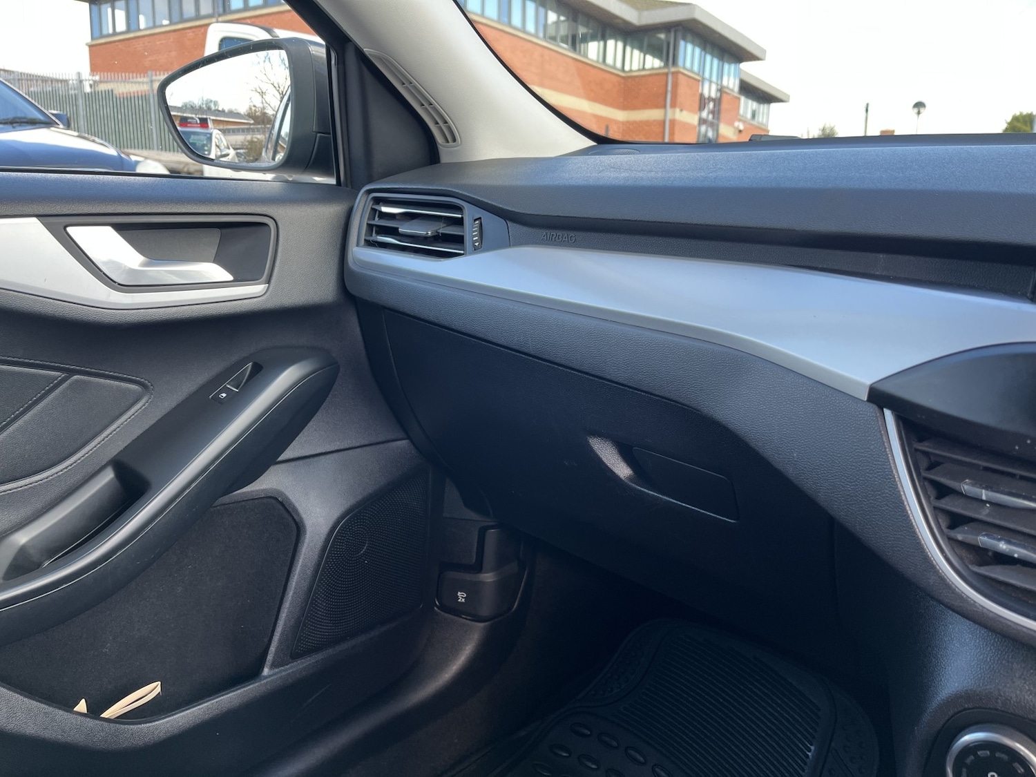 Used Ford Focus 2019 for sale - 78135000: Photo 18