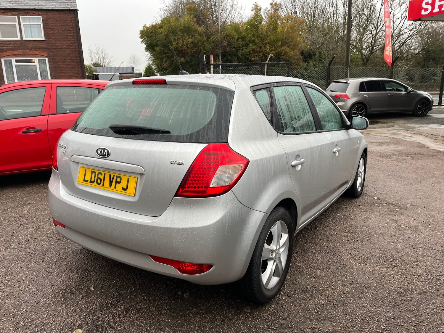 Used Kia Ceed 2011 for sale - 77007732: Photo 6