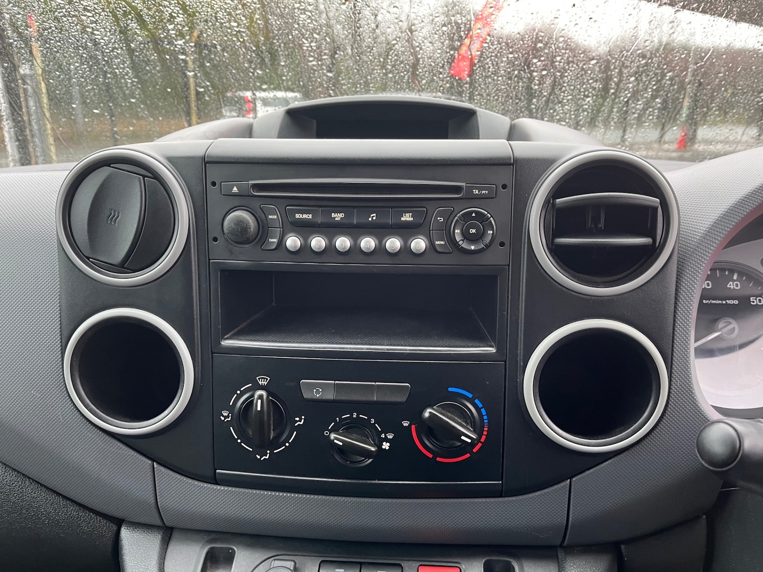 Used Peugeot Partner 2015 for sale - 76768965: Photo 16