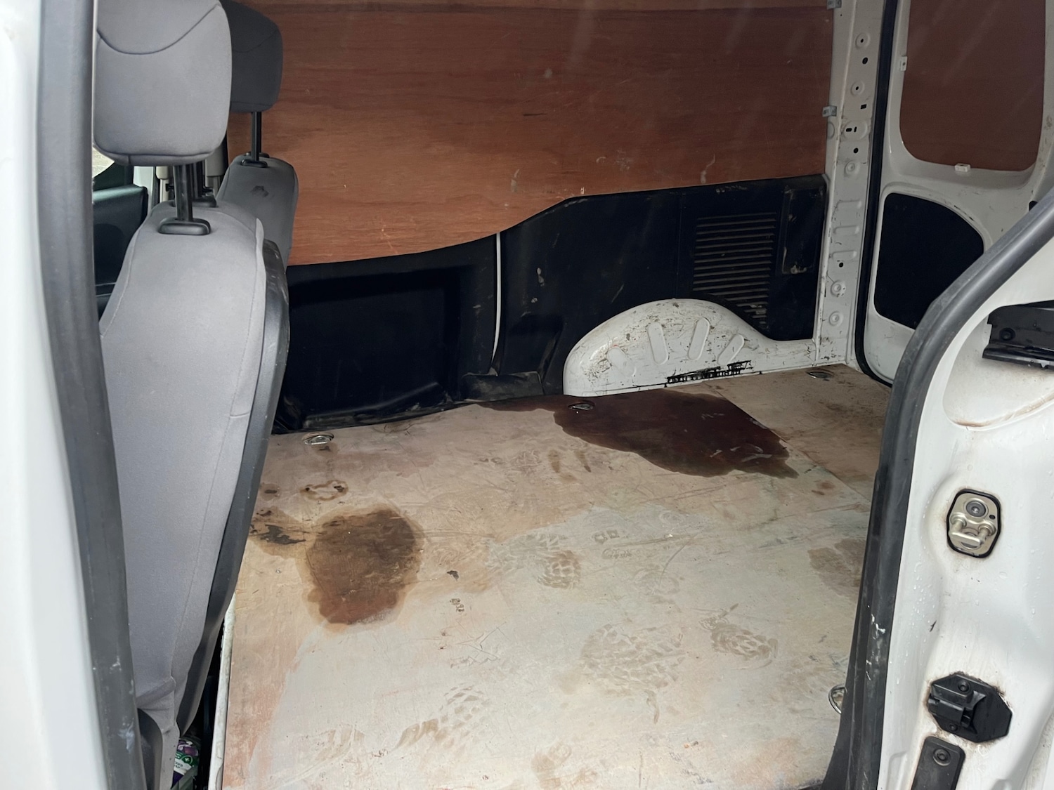 Used Peugeot Partner 2015 for sale - 76768965: Photo 9