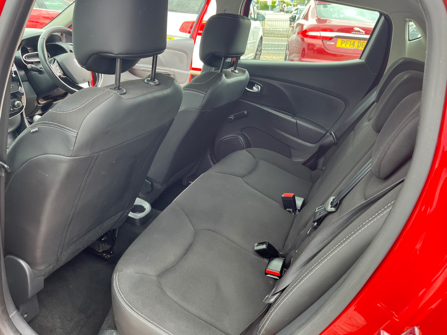 Used Renault Clio 2015 for sale - 76178209: Photo 10