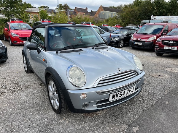 Used MINI Convertible 2004 for sale - 75718572: Photo 1