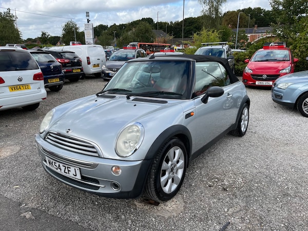 Used MINI Convertible 2004 for sale - 75718572: Photo 3