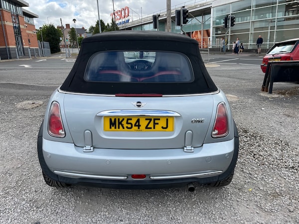Used MINI Convertible 2004 for sale - 75718572: Photo 5