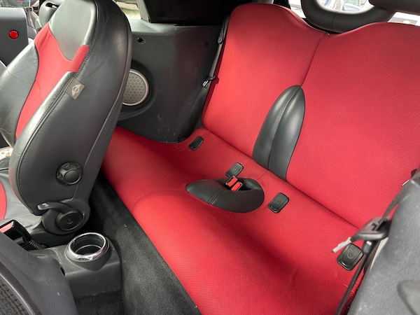 Used MINI Convertible 2004 for sale - 75718572: Photo 9
