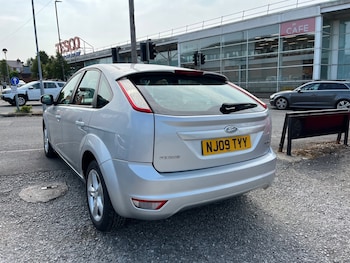 Used Ford Focus 2009 for sale - 75738732: Photo