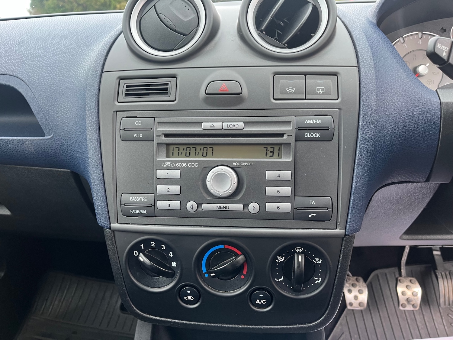 Used Ford Fiesta 2007 for sale - 76418571: Photo 16