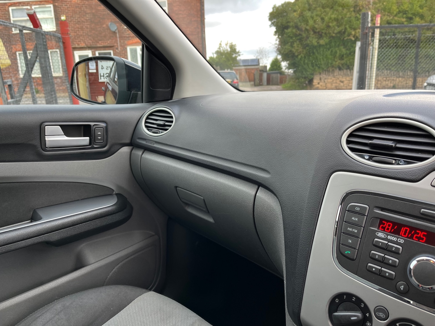 Used Vauxhall Corsa 2010 for sale - 76397205: Photo 19