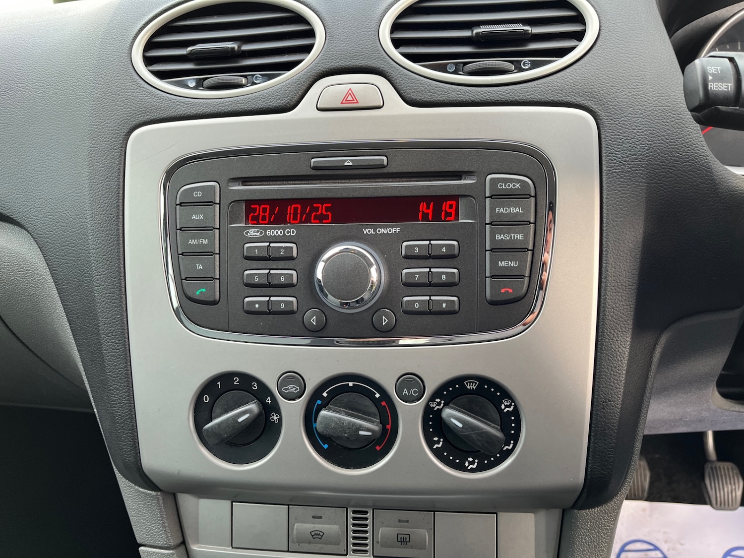 Used Vauxhall Corsa 2010 for sale - 76397205: Photo 20