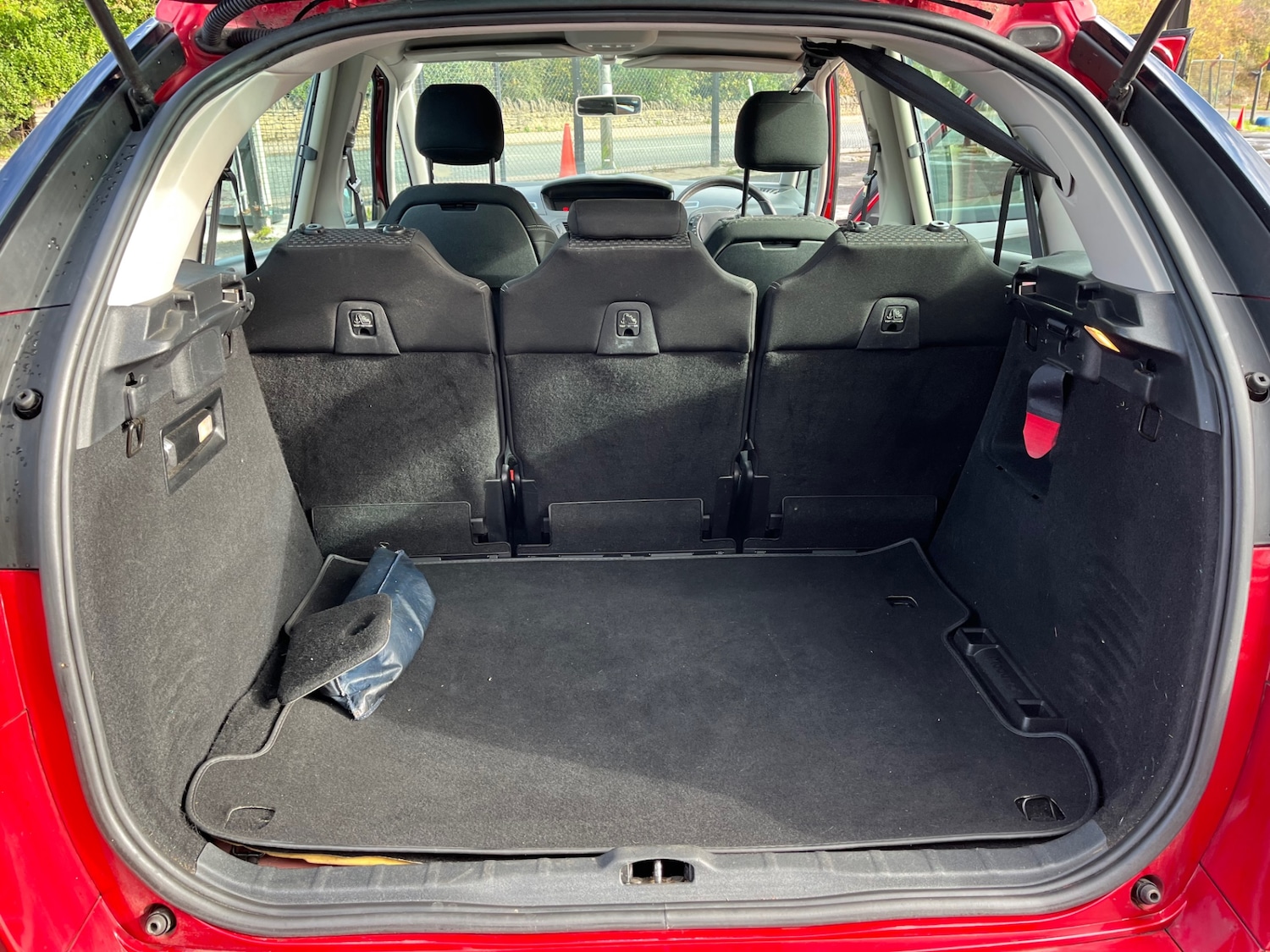 Used Citroen C4 Picasso 2009 for sale - 76358267: Photo 9