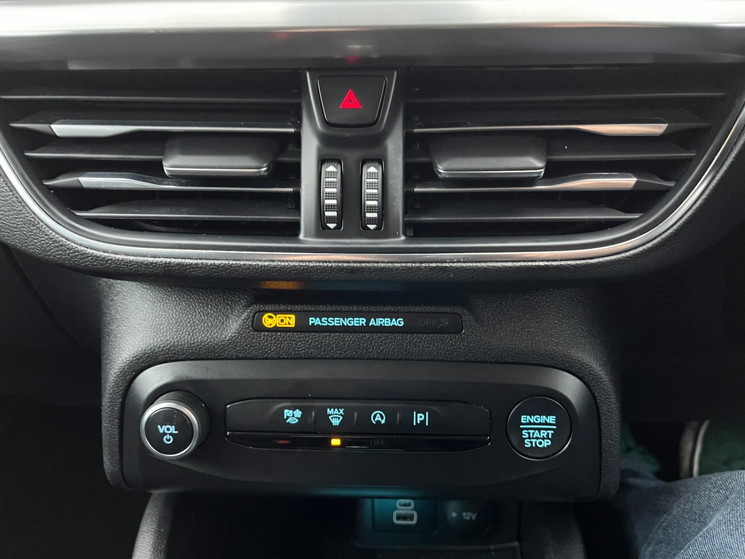 Used Ford Focus 2023 for sale - 76984288: Photo 16