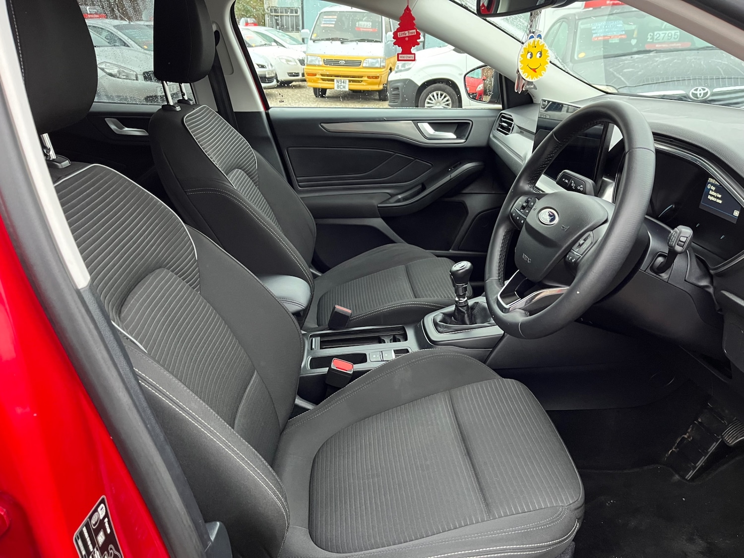 Used Ford Focus 2023 for sale - 76984288: Photo 7