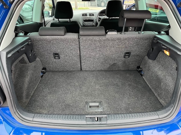 Used Volkswagen Polo 2012 for sale - 76225500: Photo 9