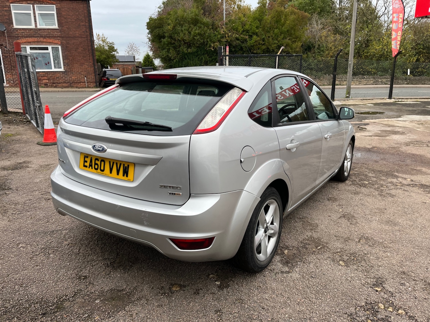 Used Ford Focus 2010 for sale - 76418600: Photo 5