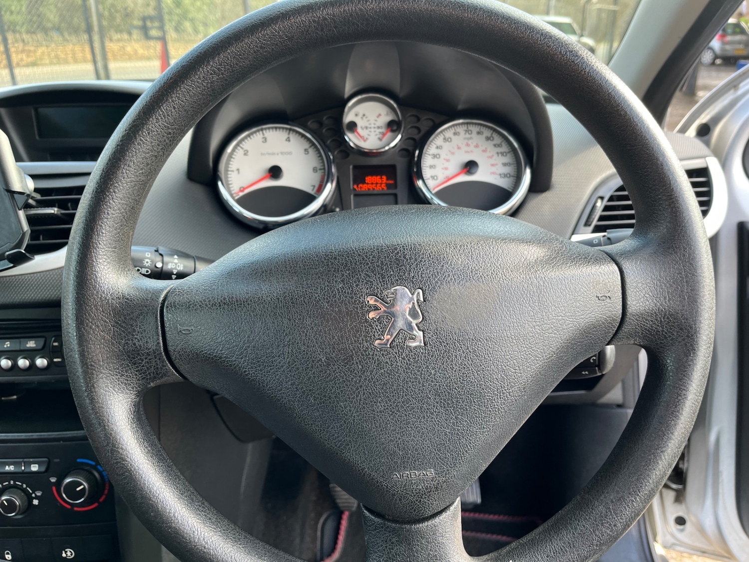 Used Peugeot 207 2010 for sale - 77781574: Photo 15