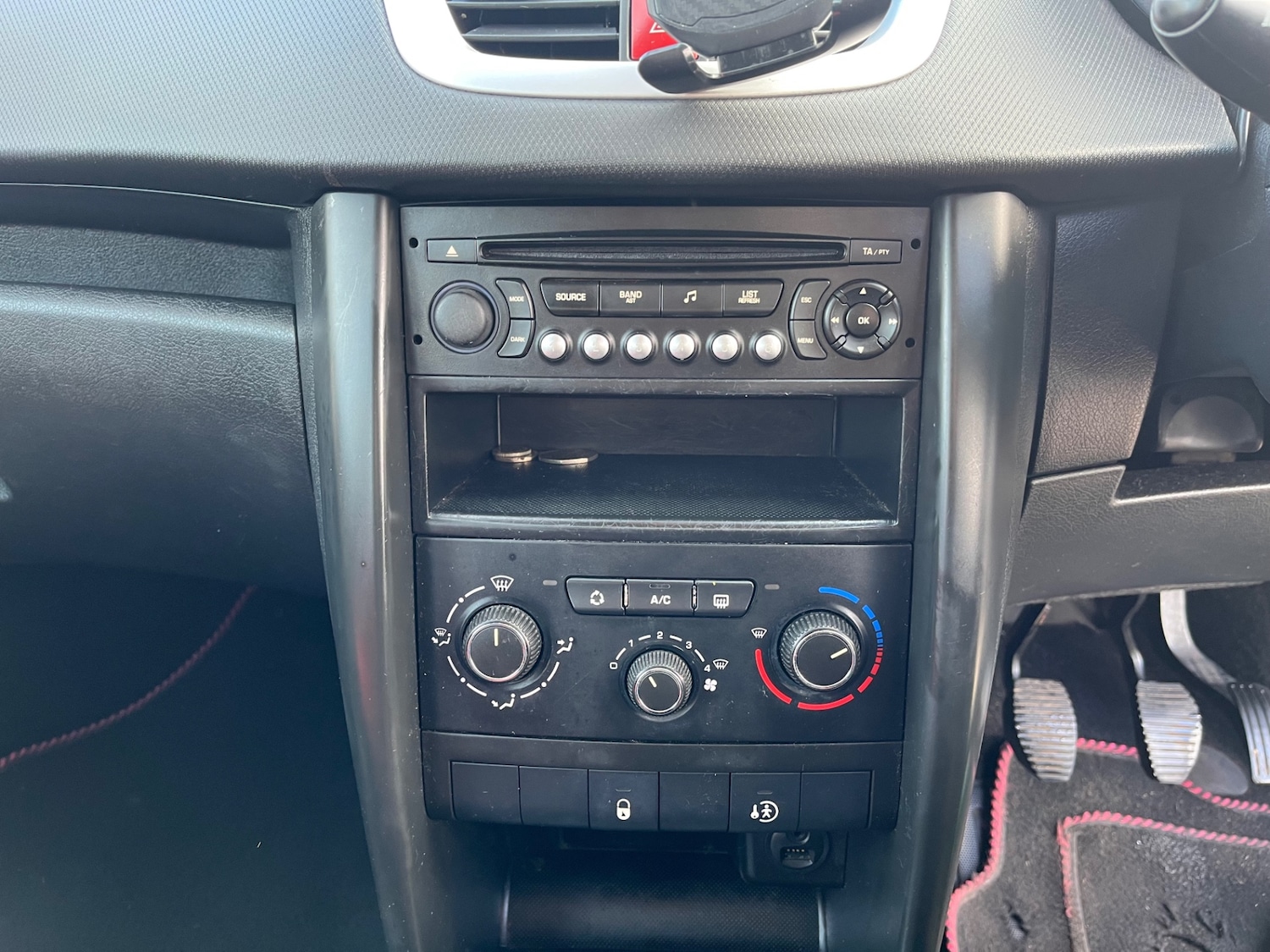 Used Peugeot 207 2010 for sale - 77781574: Photo 16