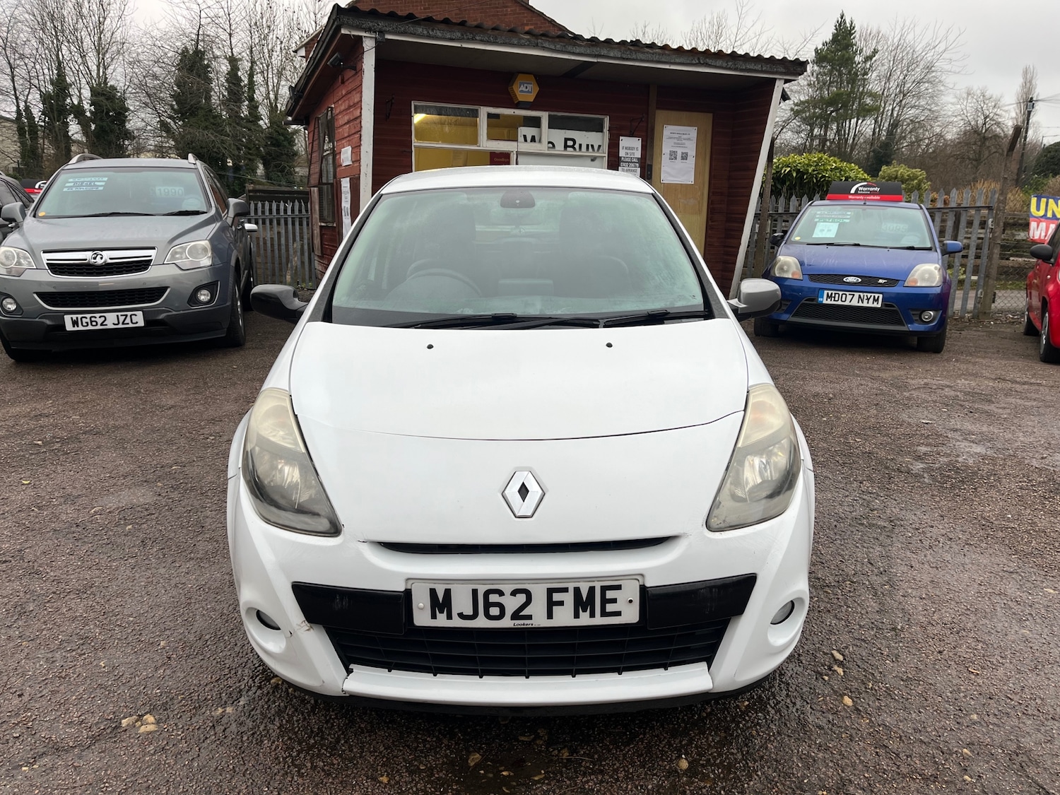 Used Renault Clio 2012 for sale - 77037046: Photo 2