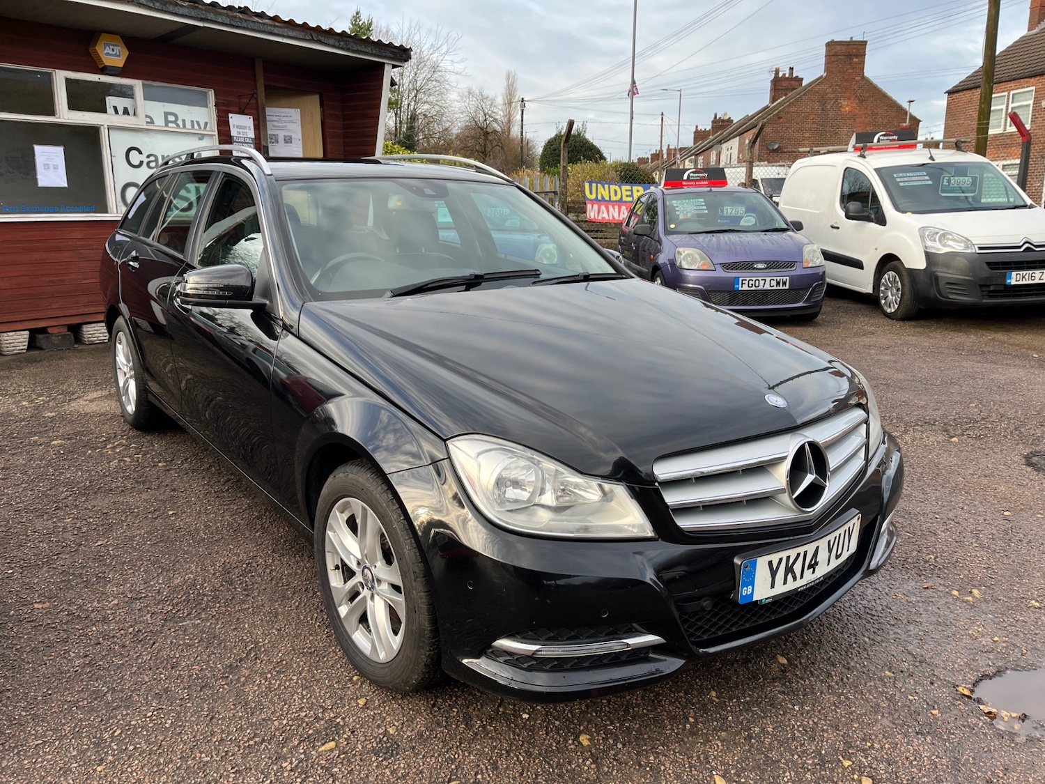 Used Mercedes-Benz C Class 2014 for sale - 76836765: Photo 1